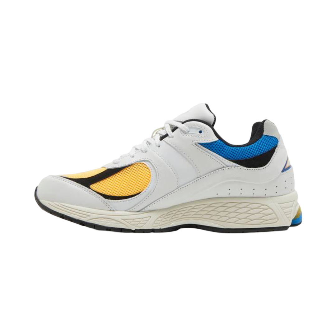 NEW BALANCE 2002R