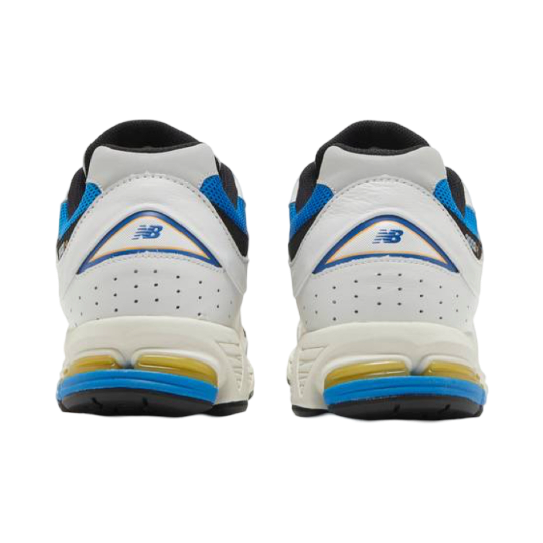 NEW BALANCE 2002R