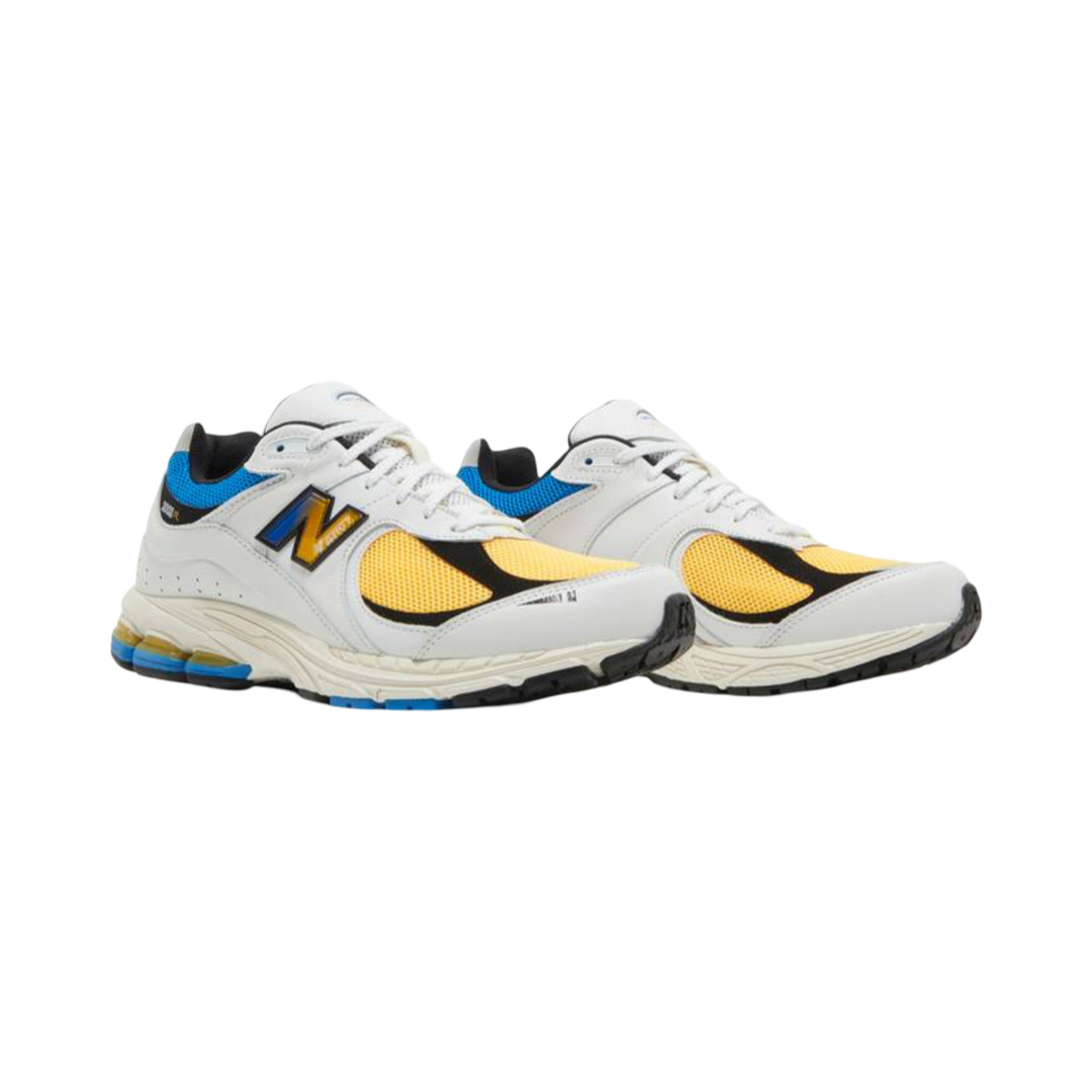 NEW BALANCE 2002R