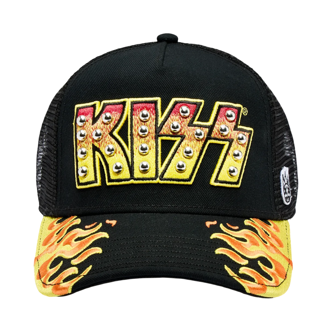 Cult's Kiss Logo Trucker Hat in Black
